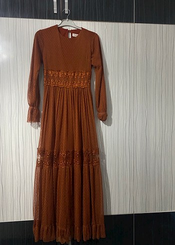 Dantel Detaylı Kahverengi Bohem Uzun Elbise - Görsel 2