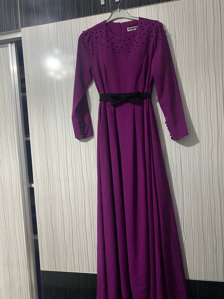 Mor Uzun Kollu Düğmeli Uzun Elbise - Görsel 2