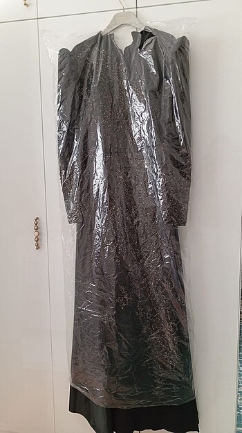 Boncuklu siyah abiye - Görsel 5