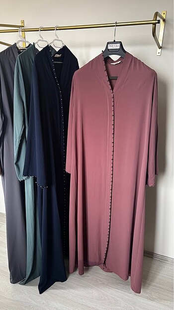 İNCİLİ GÜL KURUSU ABAYA FERACE 1 BEDEN