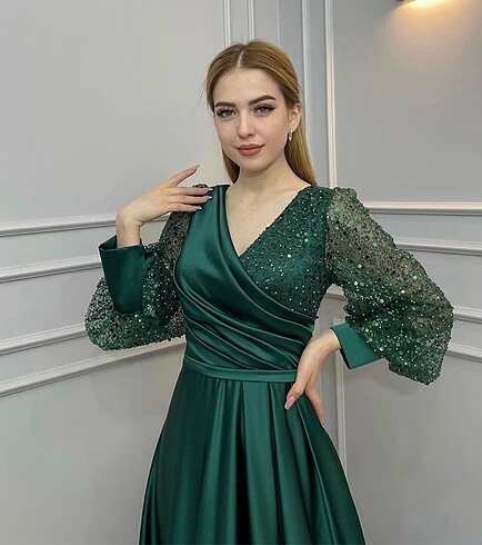 Diğer Zümrüt yeşili saten pul payet abiye