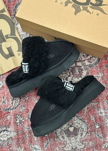 UGG Siyah Kürklü Platform Topuklu Kadın Terlik