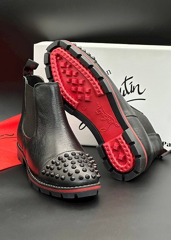 43 Beden siyah Renk CHRİSTİAN LOUBOUTİN HAKİKİ DERİ