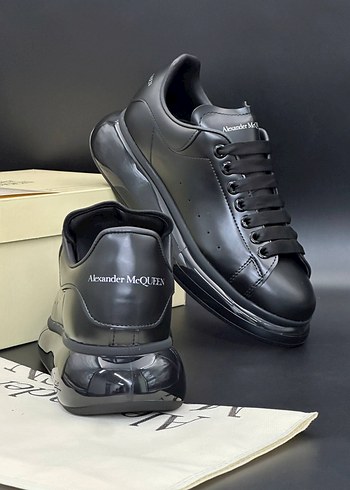 41 Beden Alexander McQueen