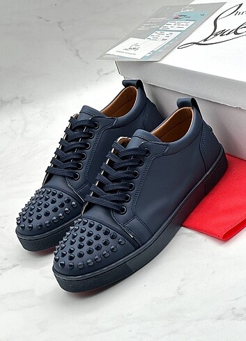 Louis Vuitton LOUİS VUİTTON