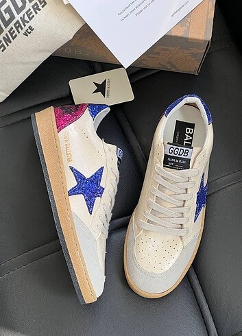 GOLDEN GOOSE 