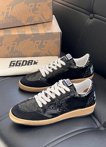 Golden Goose 