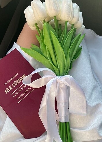 Tasarımcı Lale Gelin Buketi