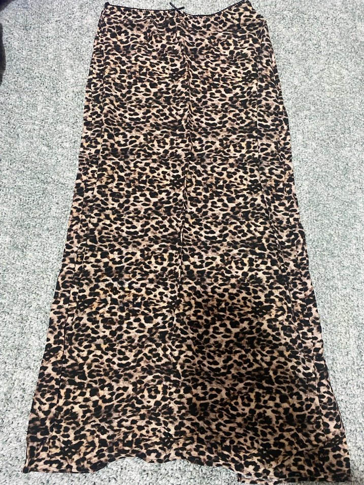 Pull and bear leoparlı midi etek - Görsel 4