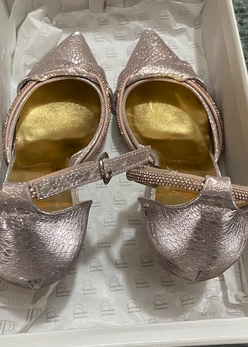 Ayakkabı dünyası  parlak stiletto - Görsel 3