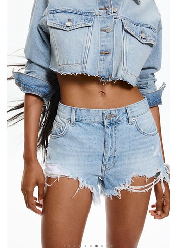 Pull and bear mavi yırtık denim şort - Görsel 4