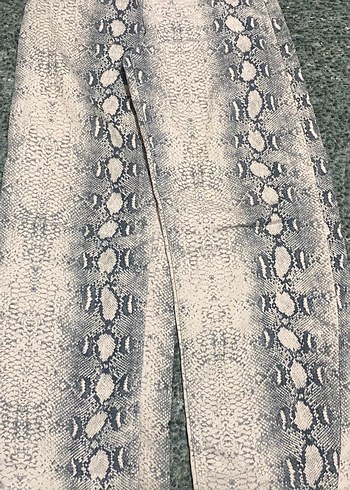 Bershka desenli jean - Görsel 2