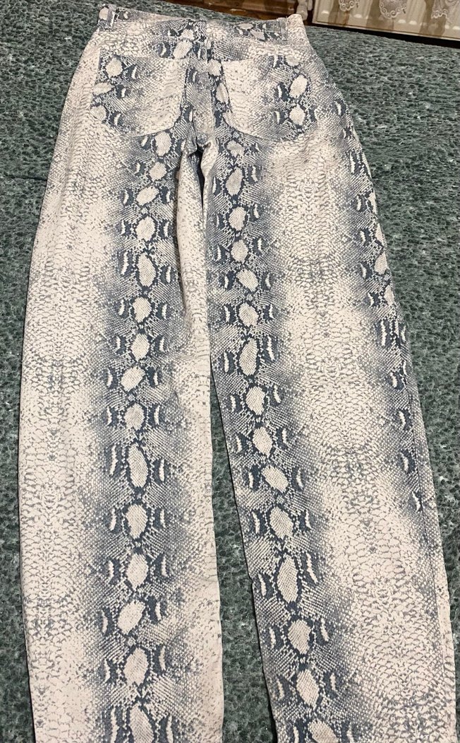 Bershka desenli jean - Görsel 3