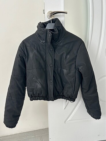 BLACKONBLACK MONT