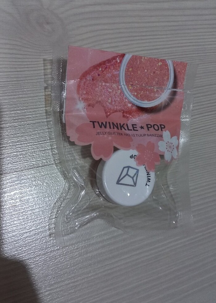 Twinkle pop glitter göz farı - Görsel 4