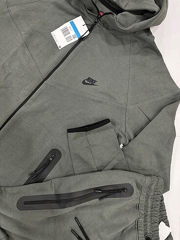 xl Beden Nike Tech Fleece Eşofman Takımı