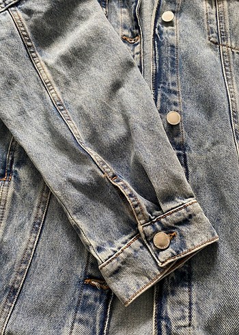 Mavi Düğmeli Kadın Denim Ceket Stradivarius - Görsel 3