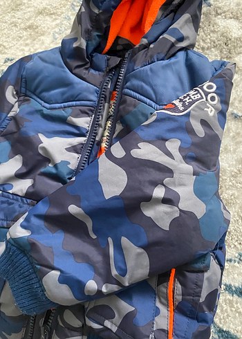 Erkek Çocuk Kamuflaj Desenli Kapüşonlu Mont - Görsel 2