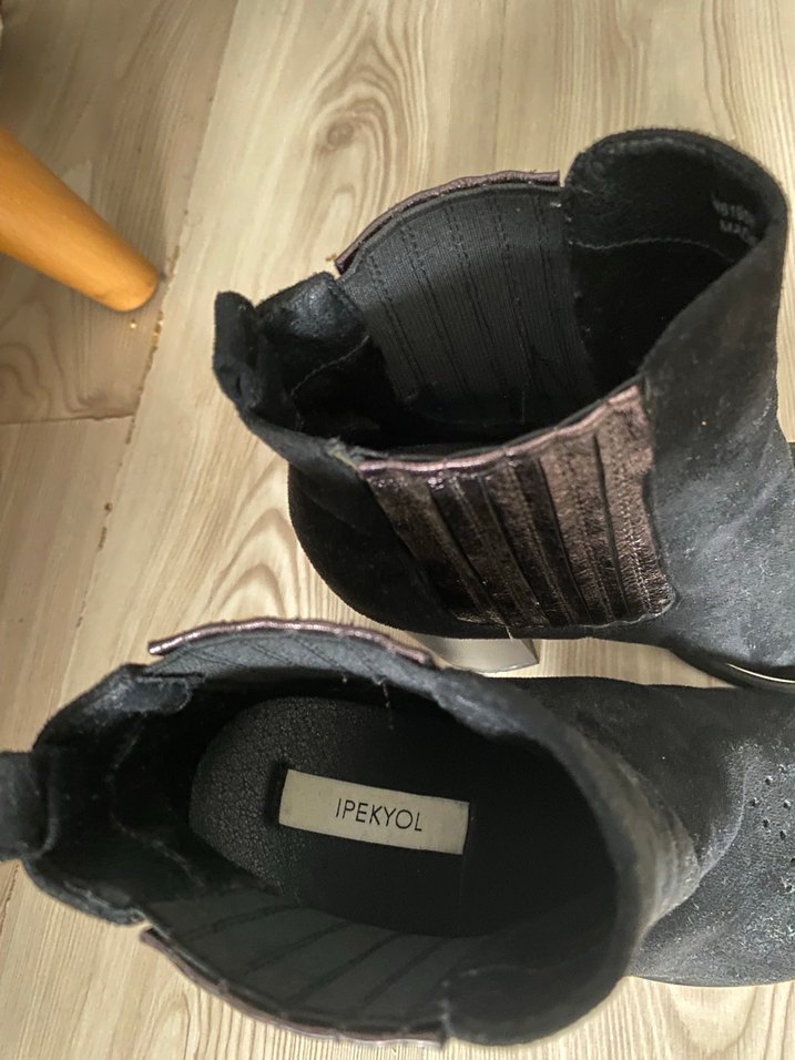 Siyah Süet Yılan Desenli Tokalı Topuklu ipekyol bot - Görsel 3