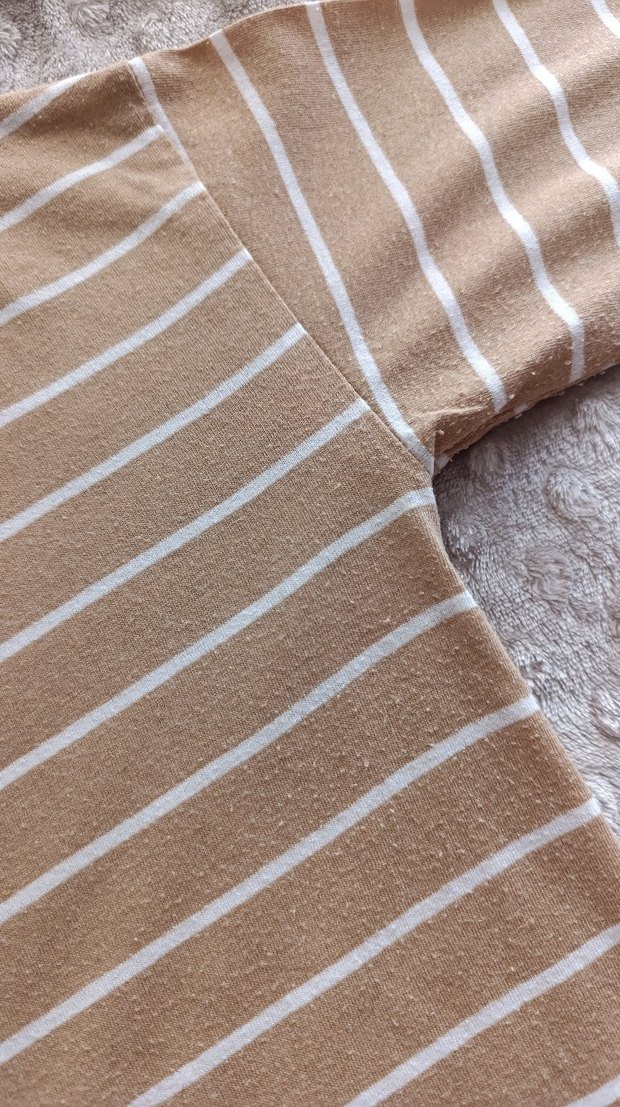 Açık Kahve Rengi Çizgili Uzun Kollu Kadın Tişört - Görsel 2