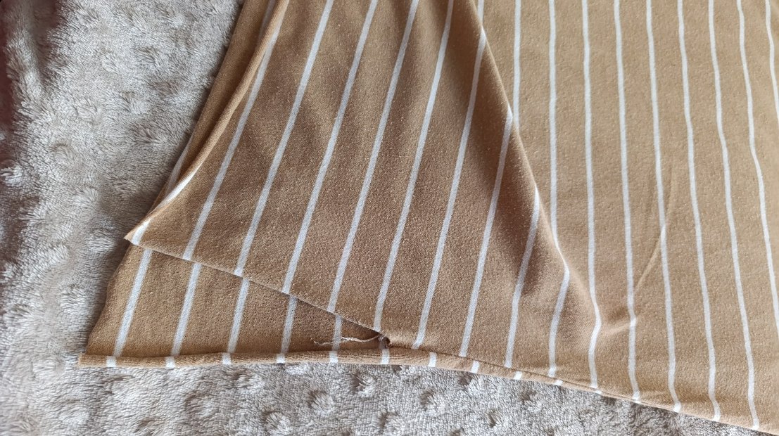 Açık Kahve Rengi Çizgili Uzun Kollu Kadın Tişört - Görsel 4