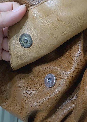 Camel Deri Desenli Tokalı Kadın Çanta - Görsel 5