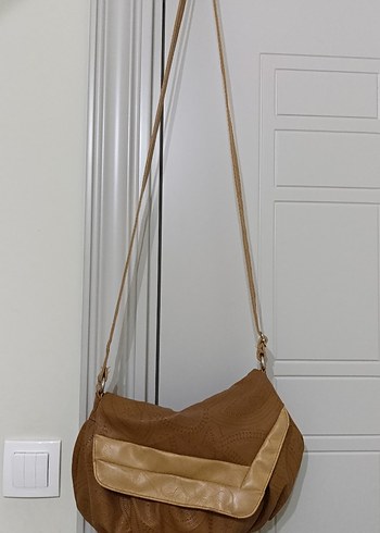 Camel Deri Desenli Tokalı Kadın Çanta - Görsel 3