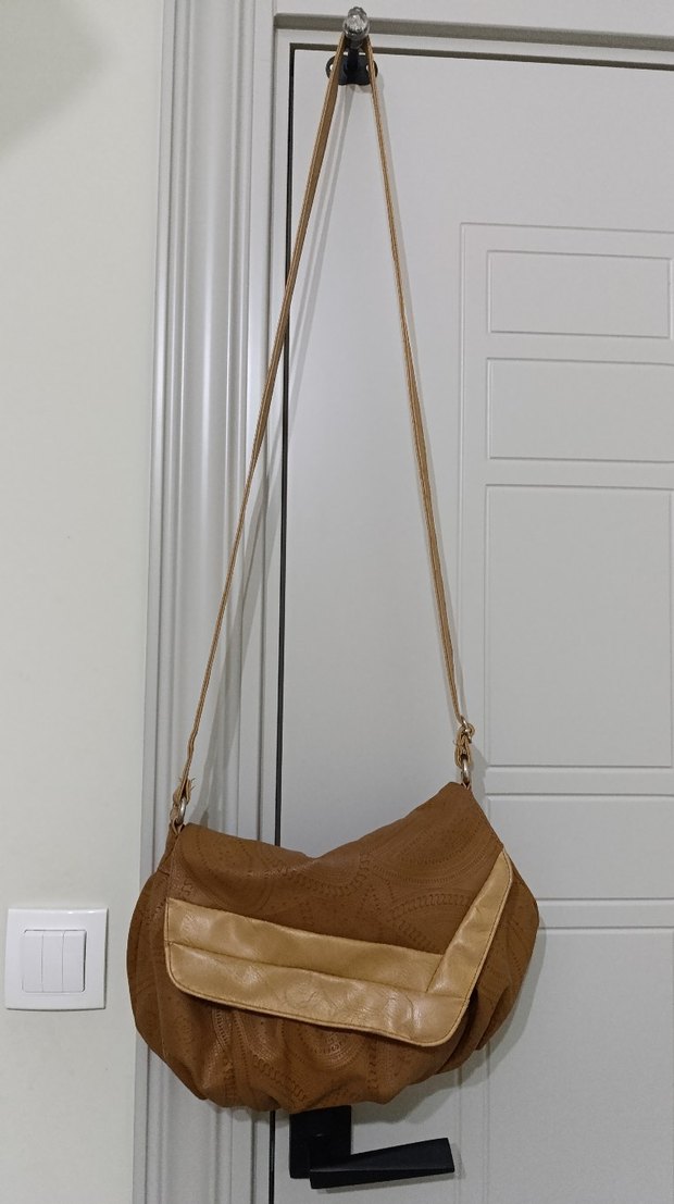 Camel Deri Desenli Tokalı Kadın Çanta - Görsel 3