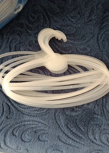 Beyaz Plastik Askı