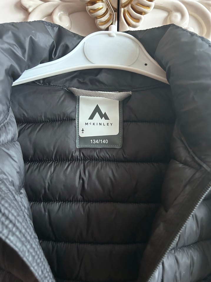 Siyah Fermuarlı Kadın Kışlık Mont - Görsel 2