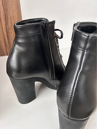 Bayan topuklu bot - Görsel 6