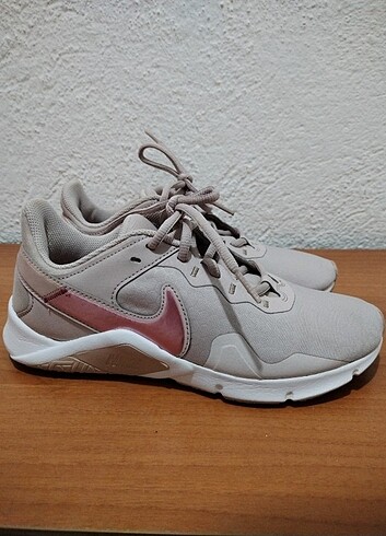 38,5 Beden Nike Legend Essential 2 