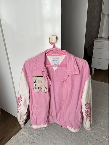 bershka kontrast kollu kolej ceket