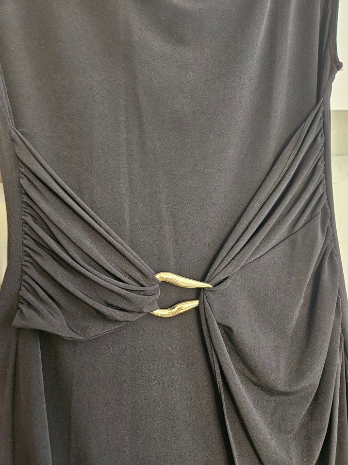 Siyah Drapeli Uzun kayık Yaka Elbise - Görsel 5