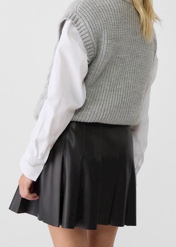 Stradivarius Siyah Deri Pilili Midi Etek Zara - Görsel 3