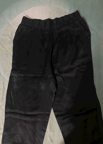 Mango Siyah Saten Salaş Midi Kadın Pantolon Zara - Görsel 3