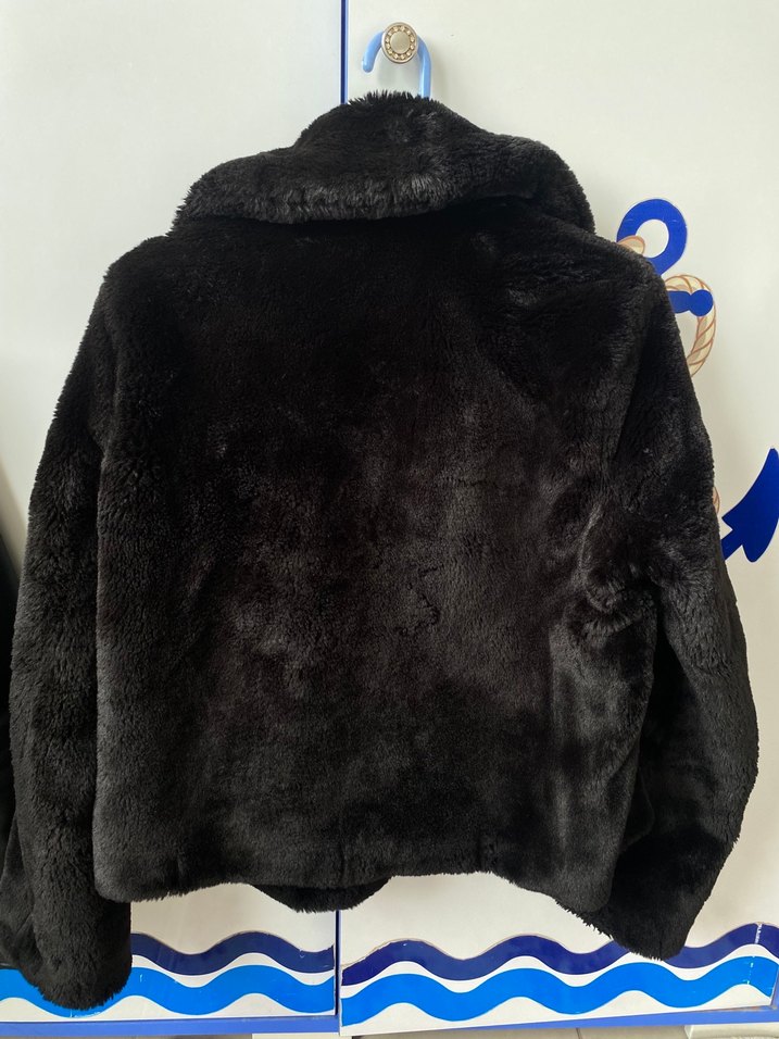 Pull and Bear xs s Siyah Suni Kürk Detaylı Midi Mont Zara - Görsel 4