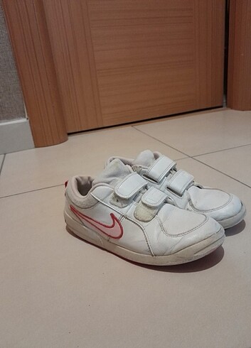 35 Beden Nike Ayakkabi Cocuk