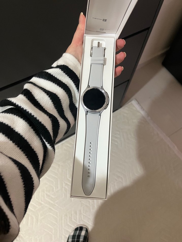 Samsung Galaxy Watch4 Classic  Akıllı Saat - Görsel 3