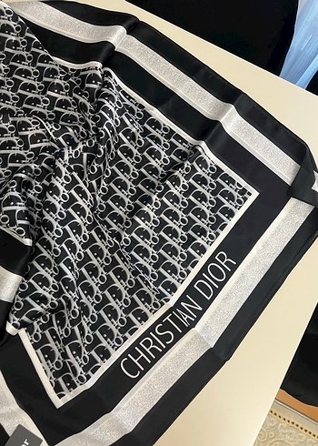 Dior Siyah Kadın Şal - Görsel 4