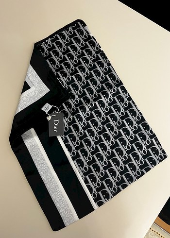 Dior Siyah Kadın Şal - Görsel 2