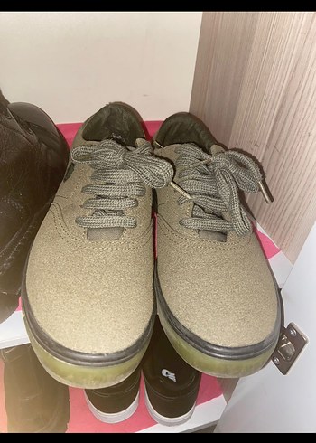 Haki kadın Ayakkabı - Minimalist Sokak Stili - Görsel 3