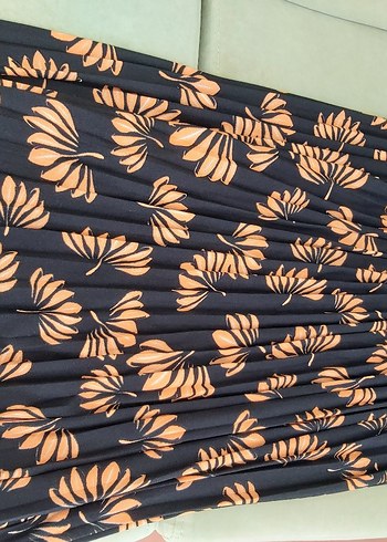 Zara Sarı Desenli Pilili Midi Etek