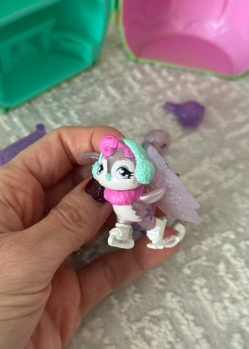 Hatchimals buz pateni penguen ailesi - Görsel 4