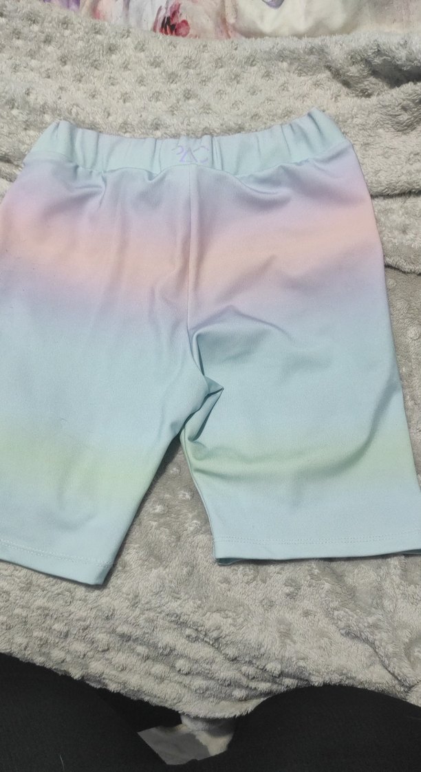 Kızlar İçin Pastel Batik Desenli Şort - Görsel 4