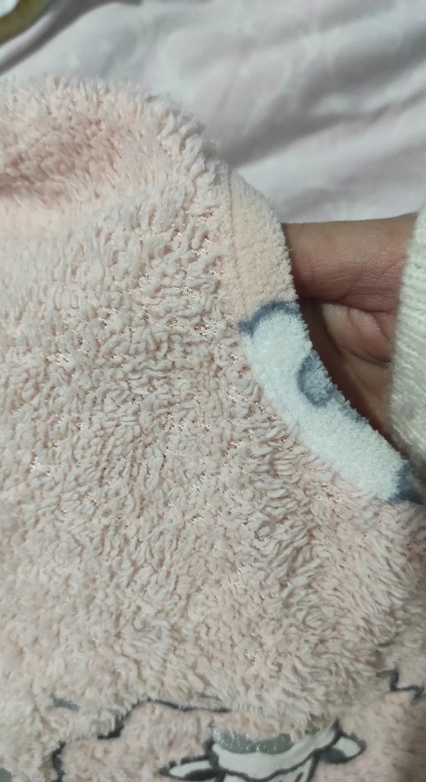 Pembe Nakışlı Çocuk Polar Pijama Takımı - Görsel 3