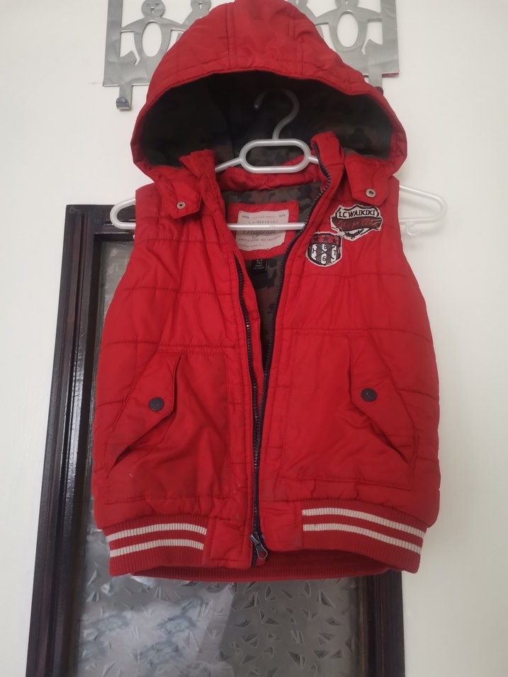 Kırmızı Fermuarlı Erkek Çocuk Yeleği - Görsel 4