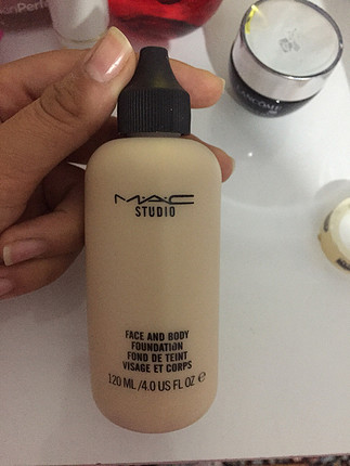 Mac studıo fondöten