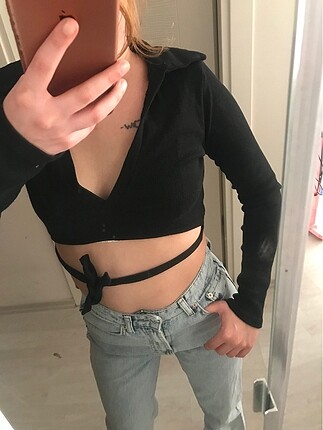 Bershka model polo yaka crop top