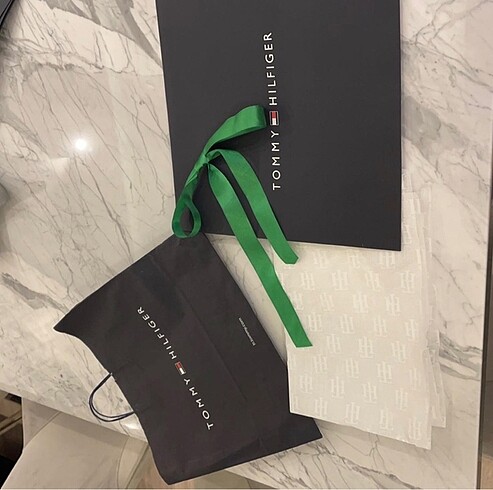 Tommy hilfiger hediye paketi